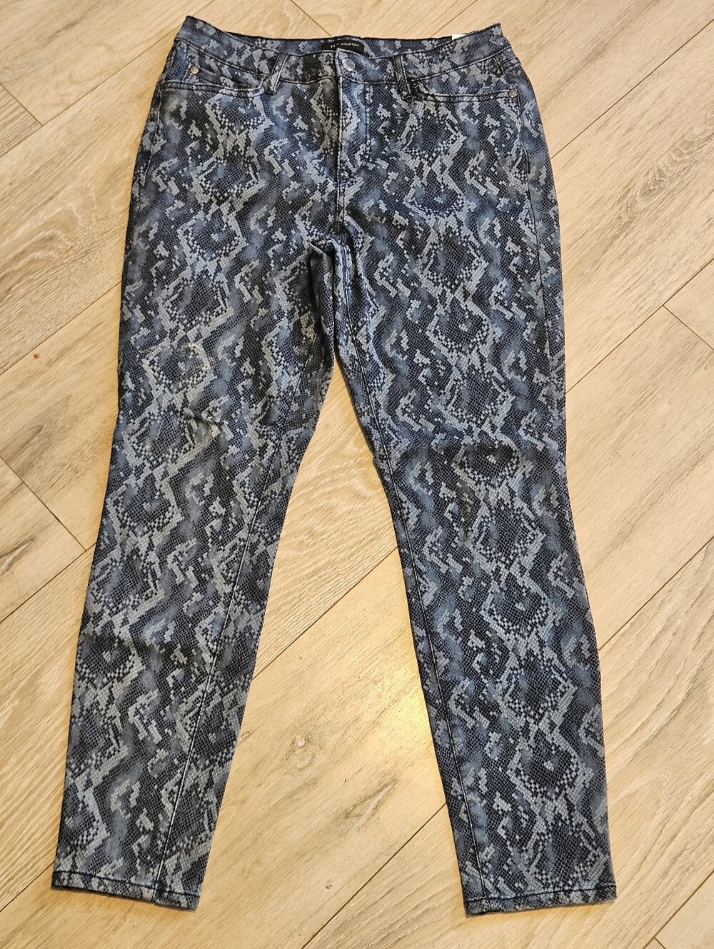 H by Halston Indigo Denim Snake Printed Ankle Jeans Women's 6